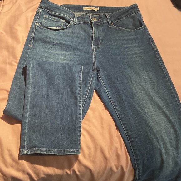 Women’s Mid-Rise Skinny Levi’s - Picture 3 of 6